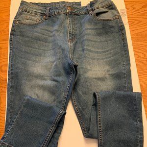 Ladies Denim Jeans Skinny Mid Rise NEW Size 12